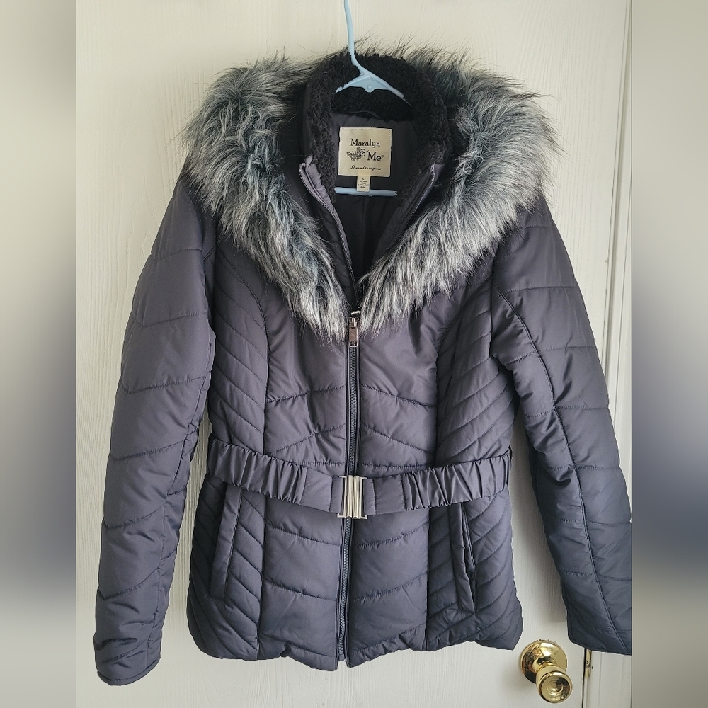 Maralyn & Me Women's Hooded Faux-Fur-Trim Puffer Vestee Coat Jacket Size L NWOT